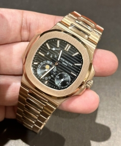 Patek Philippe nautilus 5712 black dial 40mm