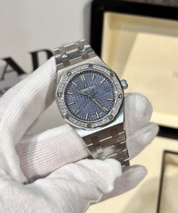 audemars piguet royal oak women’s with diamonds 34mm