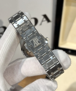 audemars piguet royal oak women’s with diamonds 34mm