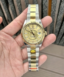 Rolex sky-dweller demi gold 41mm