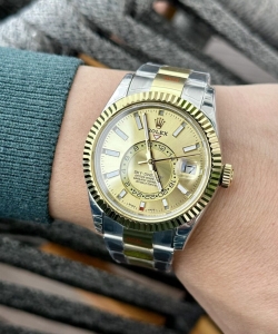 Rolex sky-dweller demi gold 41mm