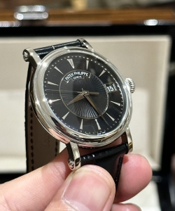 Patek Philippe calatrava 5153 black 38mm