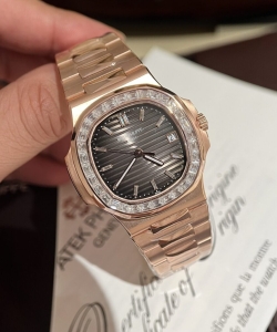 Patek Philippe nautilus 5723 gold wrapped moissanite diamonds 40mm