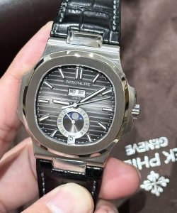 Patek Philippe nautilus 5726g gray dial 40.5mm