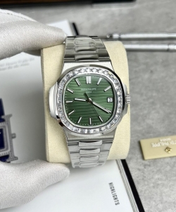 Patek Philippe nautilus 5723 green dial 40mm