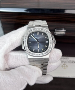 Patek Philippe nautilus 5723 1:1 watch blue dial diamond 40mm