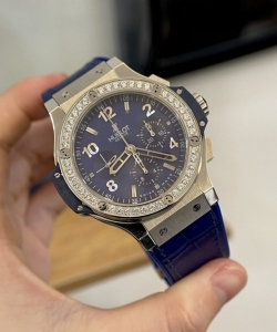 hublot big bang men’s blue with diamond bezel 44mm