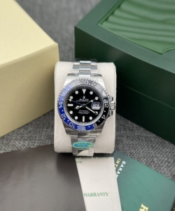 Rolex gmt-master ii 116710blnr batman 40mm