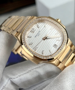 Patek Philippe nautilus 7118 with diamonds bezel 35.2mm