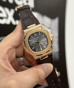 Patek Philippe nautilus 5711 gold wrapped 40mm