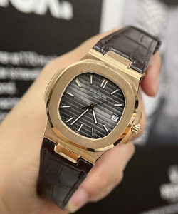 Patek Philippe nautilus 5711 gold wrapped 40mm