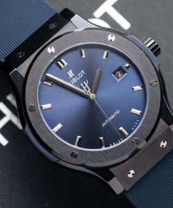 hublot classic fusion ceramic blue dial rubber strap 42mm