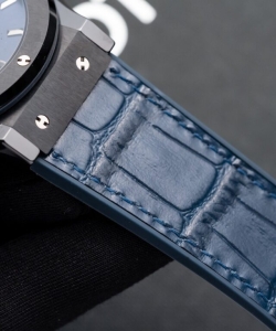 hublot classic fusion ceramic blue dial leather strap 42mm