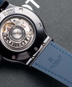 hublot classic fusion ceramic blue dial leather strap 42mm