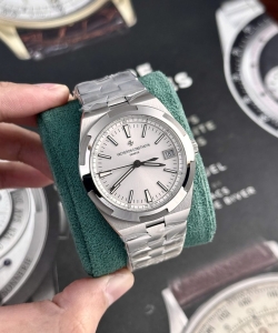 vacheron constantin overseas 4500v silver dial 41mm