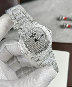 Patek Philippe nautilus 7118 full diamond 35.2mm