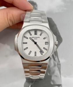 Patek Philippe nautilus 5711 white dial 40mm