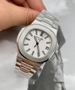 Patek Philippe nautilus 5711 white dial 40mm