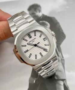 Patek Philippe nautilus 5711 white dial 40mm