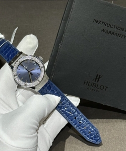 hublot classic fusion blue with moissanite diamond 33mm