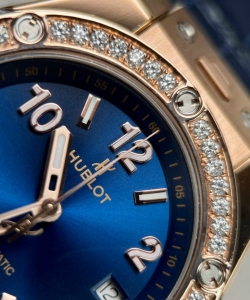 hublot one click king gold with blue dial moissanite 39mm