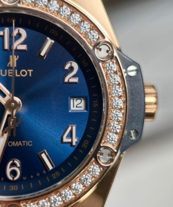 hublot one click king gold with blue dial moissanite 39mm