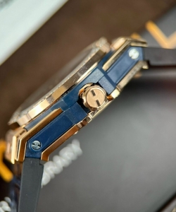 hublot one click king gold with blue dial moissanite 39mm