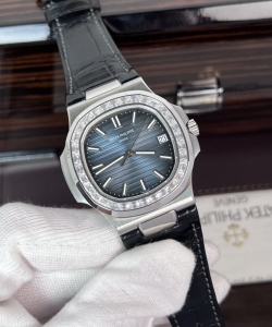 Patek Philippe nautilus 5723 1:1 watch leather strap dark blue dial 40mm