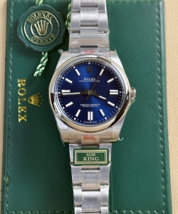 Rolex oyster perpetual 124300 blue dial 41mm