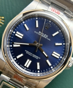 Rolex oyster perpetual 124300 blue dial 41mm