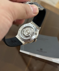 hublot classic fusion grey dial with diamond bezel 38mm