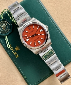 Rolex oyster perpetual 124300 red dial oyster strap 41mm