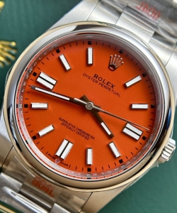 Rolex oyster perpetual 124300 red dial oyster strap 41mm