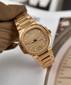 Patek Philippe nautilus 7118 rose gold 35.2mm