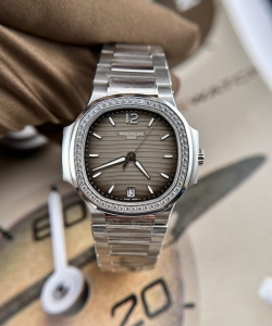 Patek Philippe nautilus 7118 grey dial 35.2mm