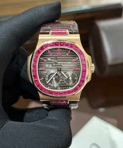 Patek Philippe nautilus 5724 gold wrapped with ruby bezel 40mm