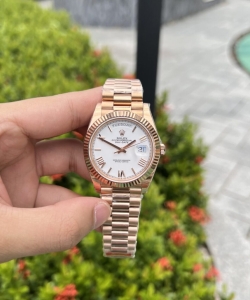 Rolex day-date rose gold white dial 40mm