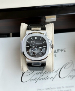 Patek Philippe 5712 grey dial 40mm