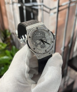 hublot classic fusion with moissanite leather strap 42mm