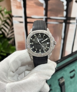 Patek Philippe aquanaut 5167 with diamond natural rubber strap 40mm