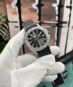 Patek Philippe aquanaut 5167 with diamond natural rubber strap 40mm