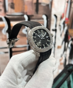 Patek Philippe aquanaut 5167 with diamond natural rubber strap 40mm