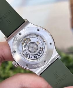 hublot classic fusion green dial with stone jj+ 42mm