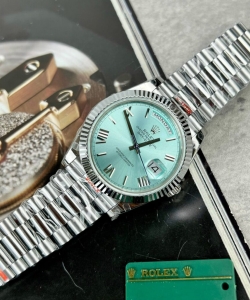 Rolex day-date 228236 ice blue dial 40mm