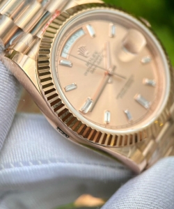 Rolex day-date 228235 pink dial stone with number 40mm