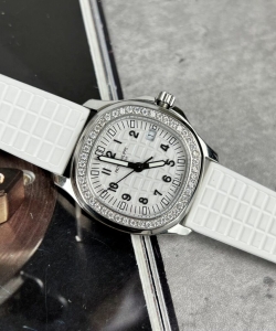 Patek Philippe aquanaut 5067a with moissanite diamond 35.6mm