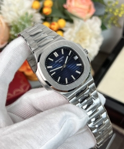 Patek Philippe nautilus 5711 refined full like auth 40mm