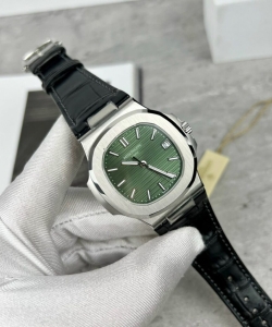 Patek Philippe nautilus 5711 leather strap green dial 40mm