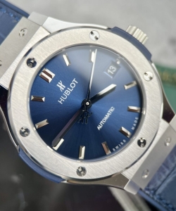 hublot classic fusion titanium blue leather strap jjf 38mm