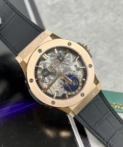 hublot aerofusion moonphase king gold 42mm